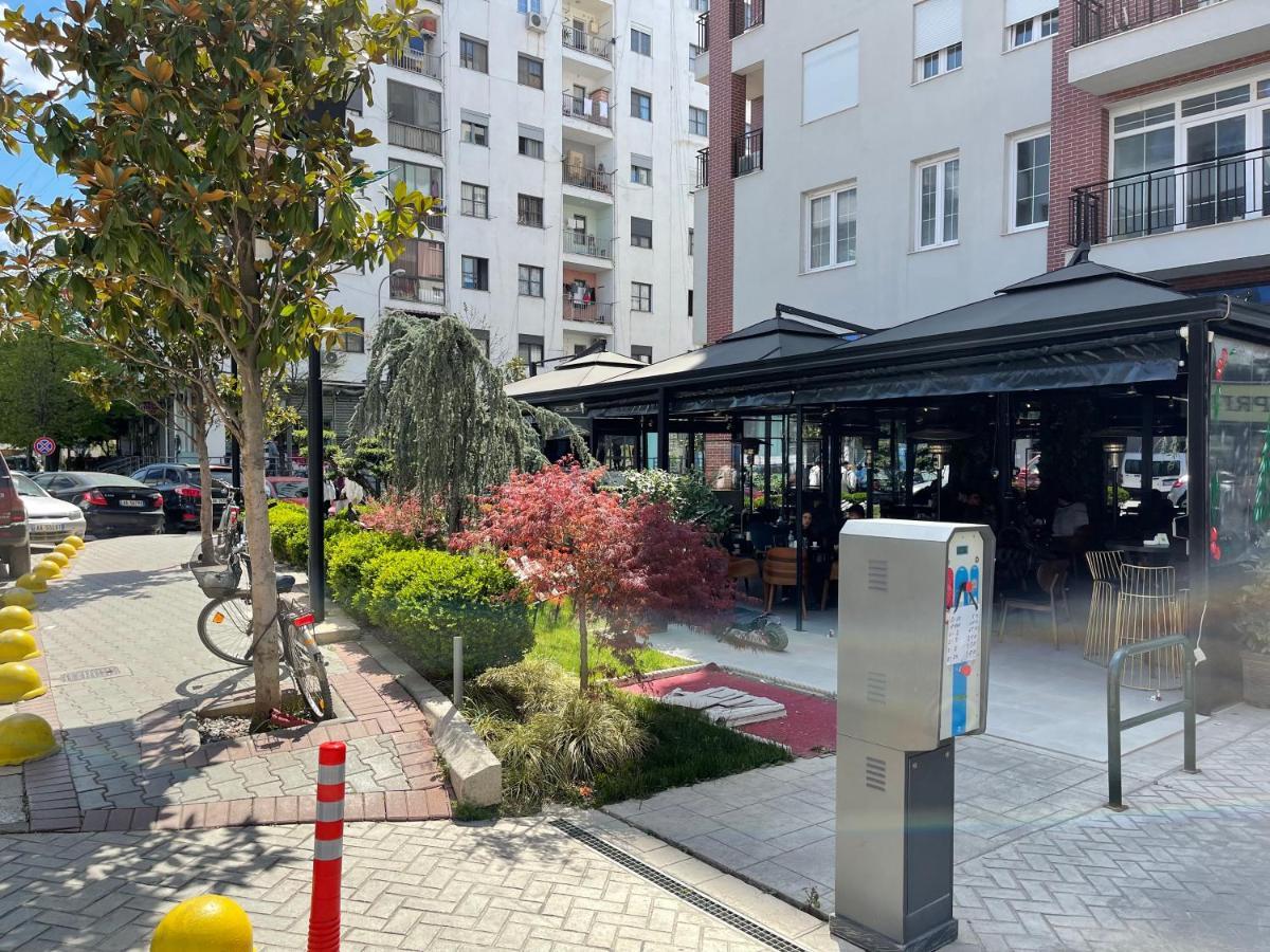 Lovely Apartment تيرانا المظهر الخارجي الصورة